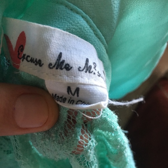 Button up shirt💙 - Picture 3 of 3